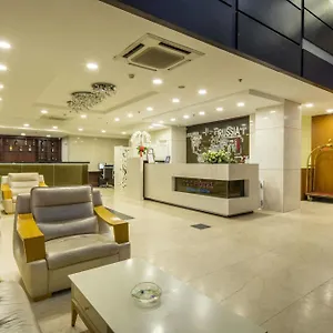 https://ttc-hotel.hotelsvungtau.com